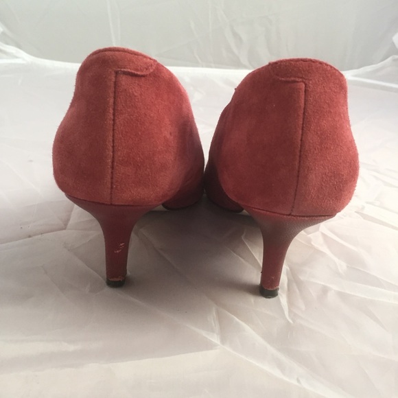 6.5 Aldo Oxblood Gold Captoe Kitten Heels - Picture 3 of 4